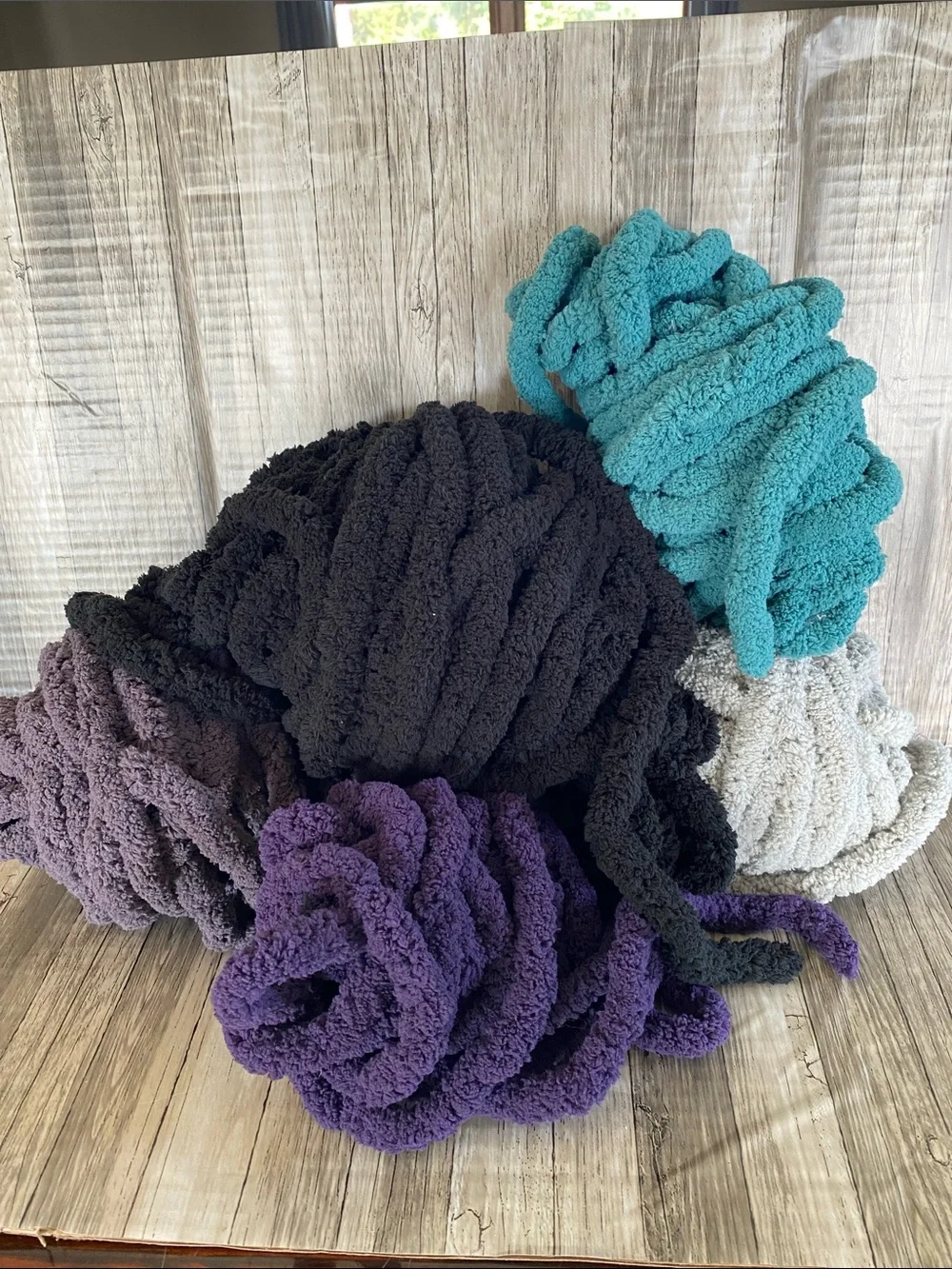 BERNAT BLANKET BIG YARN—ASSORTED BUNDLE OF 5
